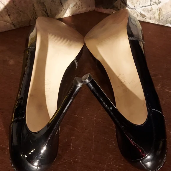 Ann Tayler Heels - Picture 4 of 7